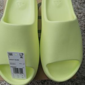 Yeezy Slides Glow Green Size 9
